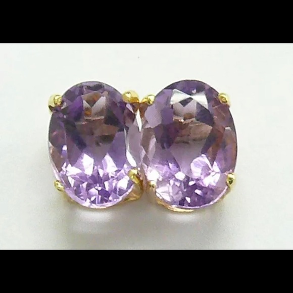 Jewelry - 10k gold earrings